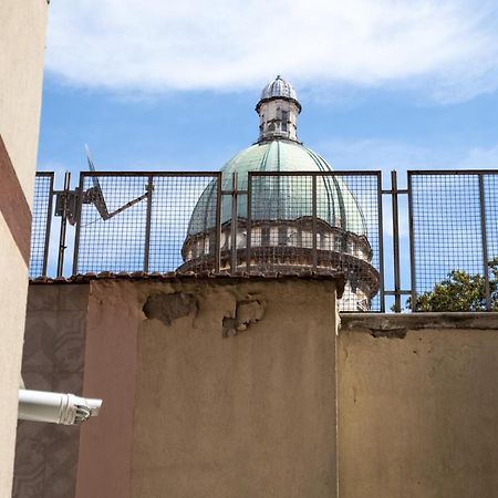 Appartamento Elegante Con Terrazzino Nel Centro Di Napoli Kültér fotó